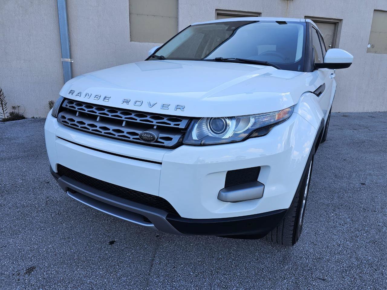 Used 2015 Land Rover Range Rover Evoque Pure AWD/4WD image 10