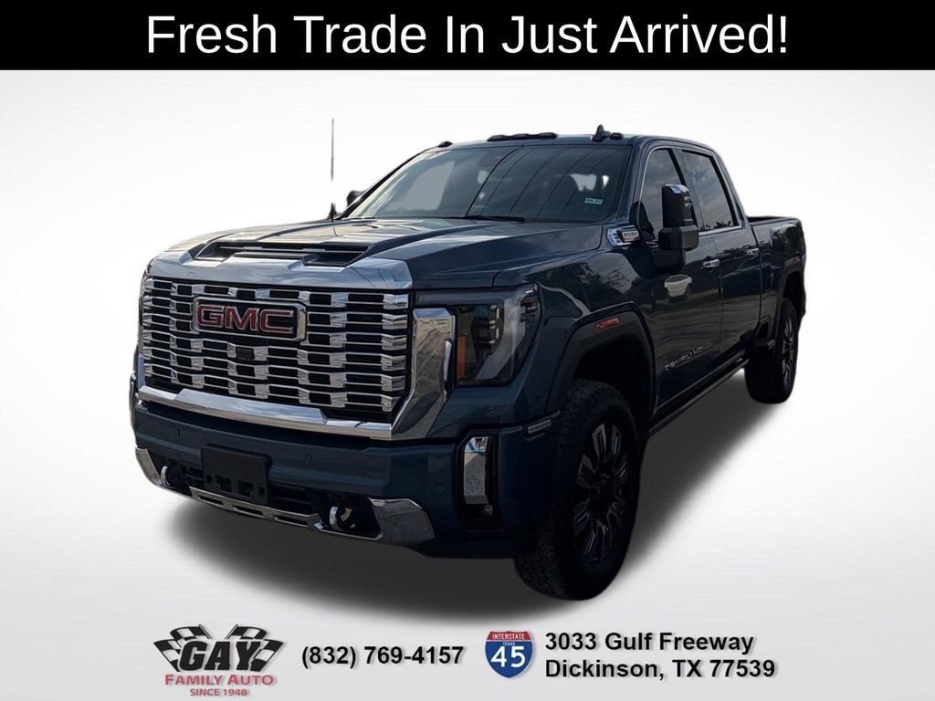Used 2025 GMC Sierra 2500 Denali w/ Technology Package AWD/4WD image 3