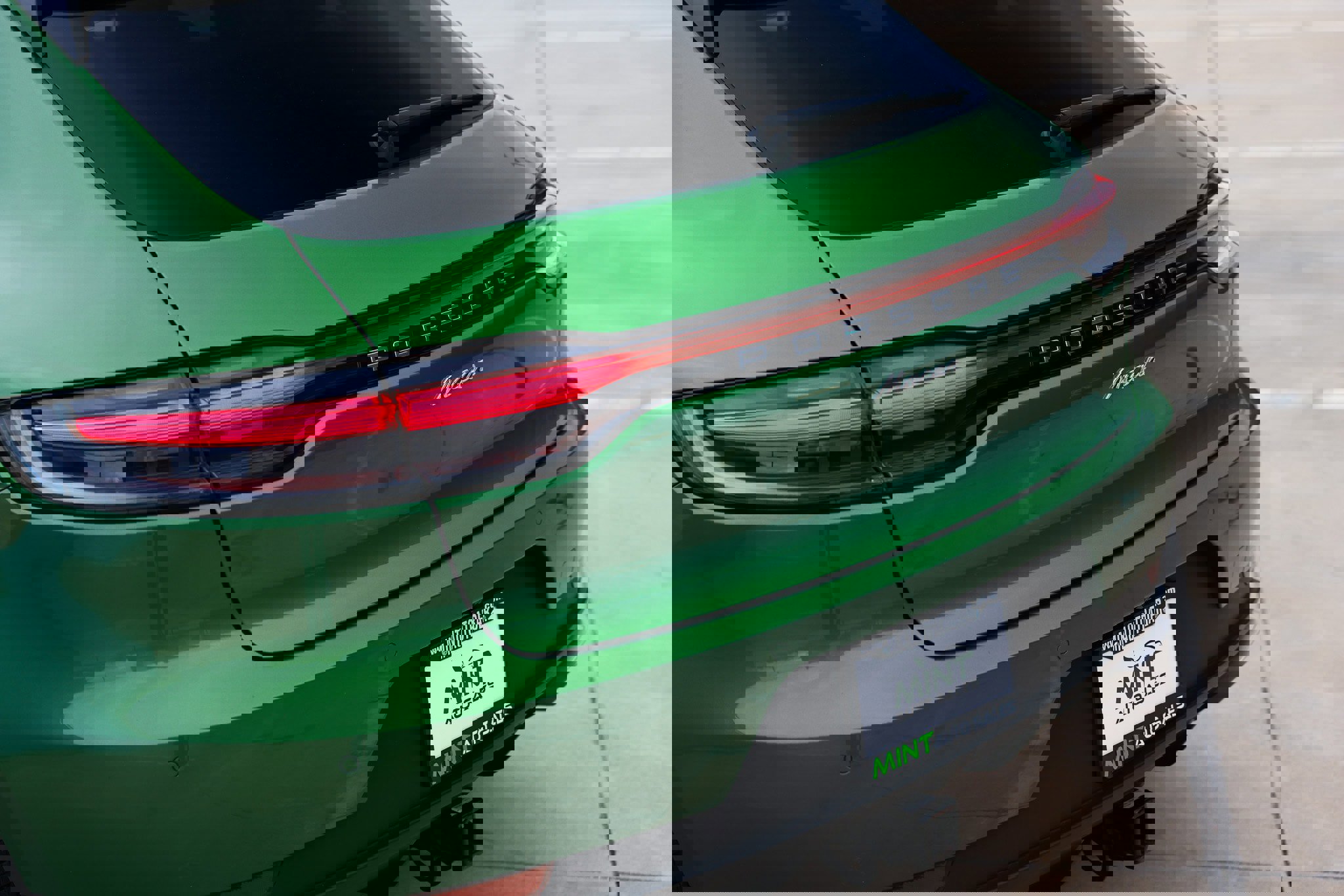 Used 2020 Porsche Macan image 52