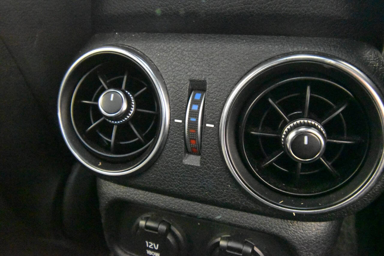 Used 2019 Kia Stinger GT image 17