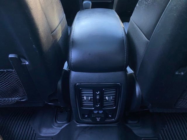 Used 2019 Jeep Grand Cherokee Limited w/ Luxury Group II image 35