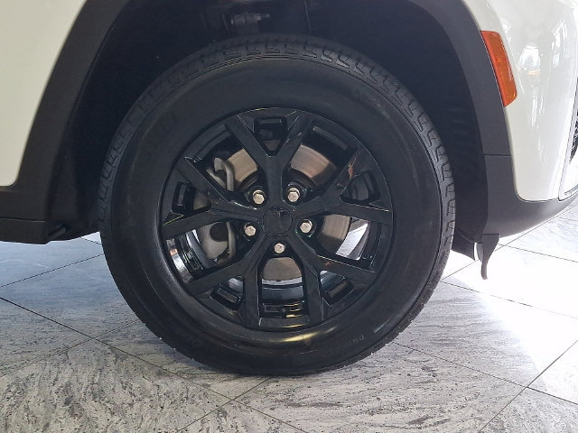 New 2026 Jeep Grand Cherokee Altitude AWD/4WD image 8