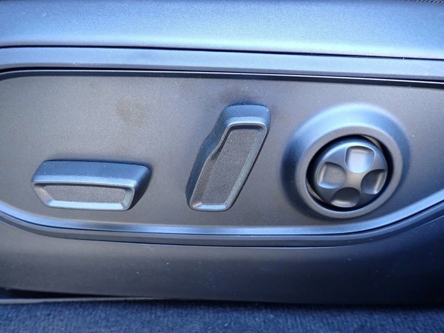 New 2025 Jeep Grand Cherokee Laredo w/ Luxury Tech Group I image 17