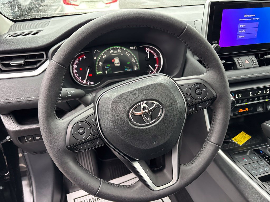 Used 2025 Toyota RAV4 XLE Premium AWD/4WD image 22