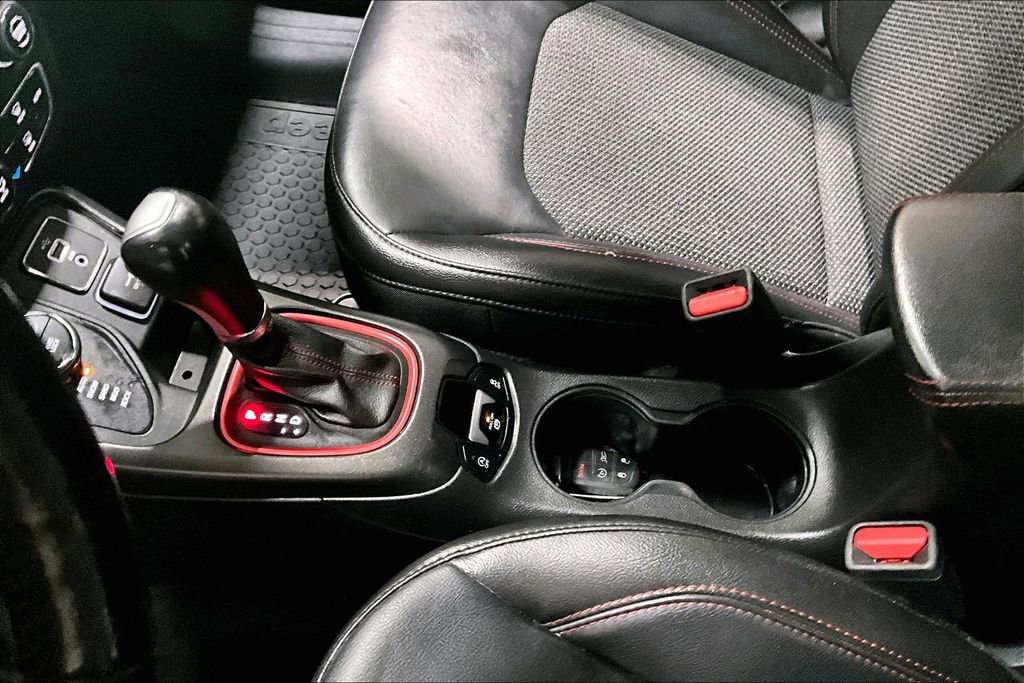 Used 2018 Jeep Compass Trailhawk w/ Navigation Group image 18