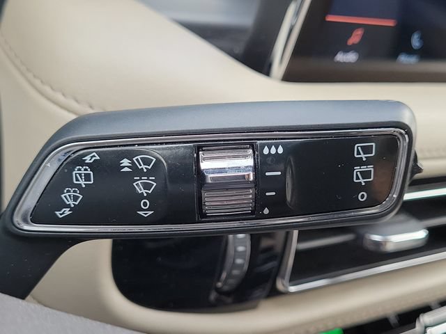Certified 2023 Lincoln Nautilus FWD w/ Premium Package image 23