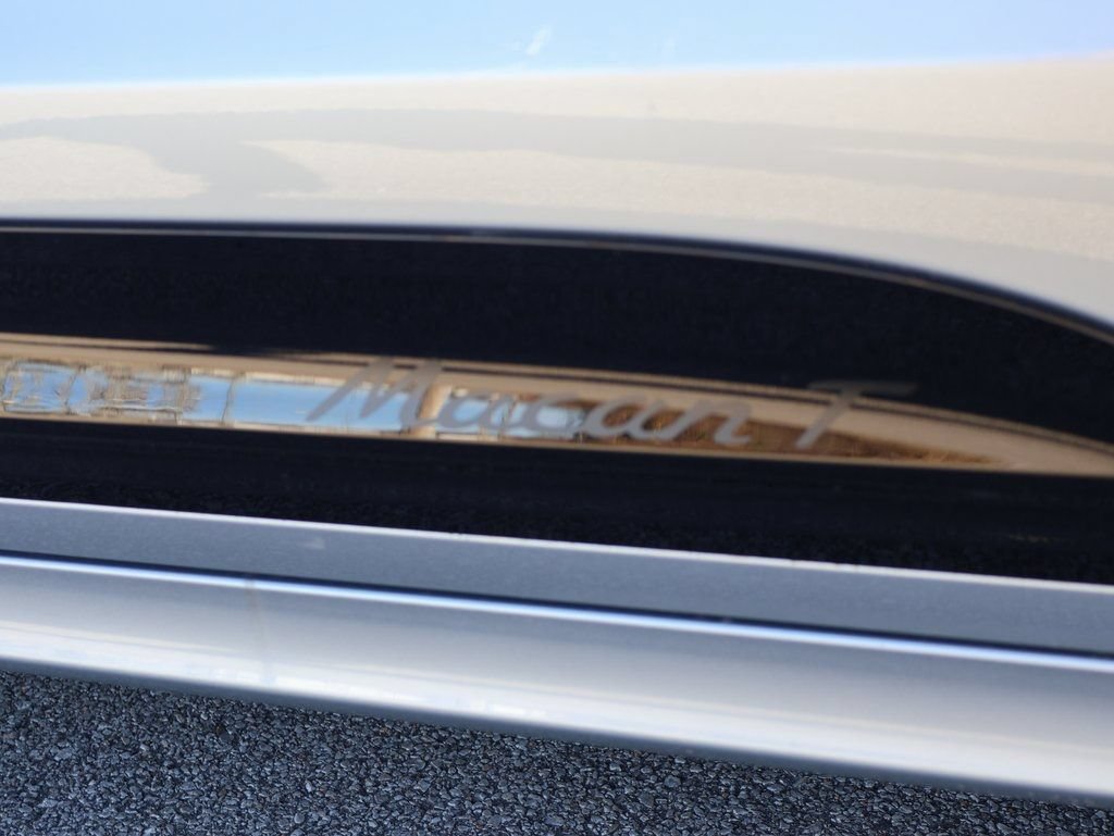 Certified 2026 Porsche Macan Turbo AWD/4WD image 16
