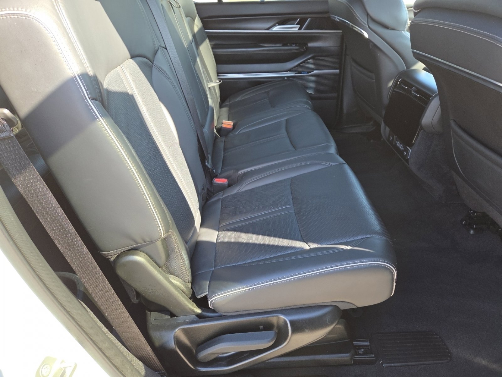 Used 2024 Jeep Grand Wagoneer L Series II w/ Quick Order Packagew 28T image 22