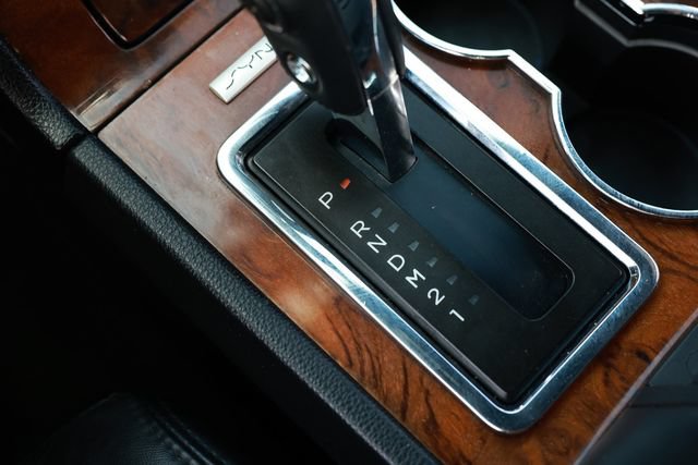 Used 2016 Lincoln Navigator Select RWD image 44