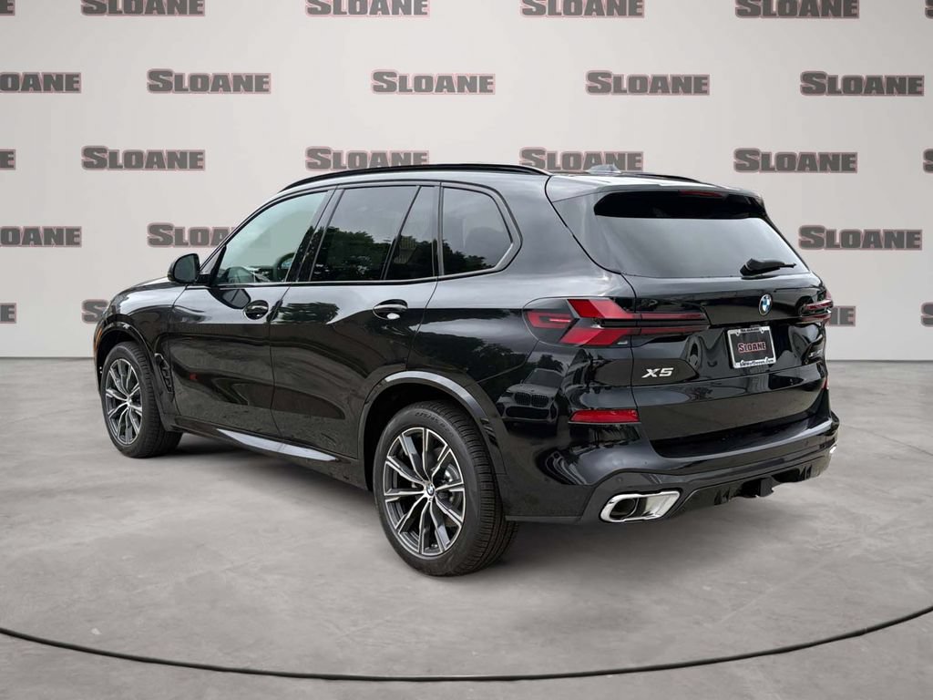New 2026 BMW X5 xDrive40i w/ M Sport Package AWD/4WD image 3