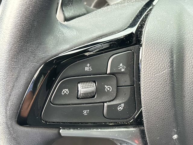 Used 2023 Buick Enclave Essence image 28