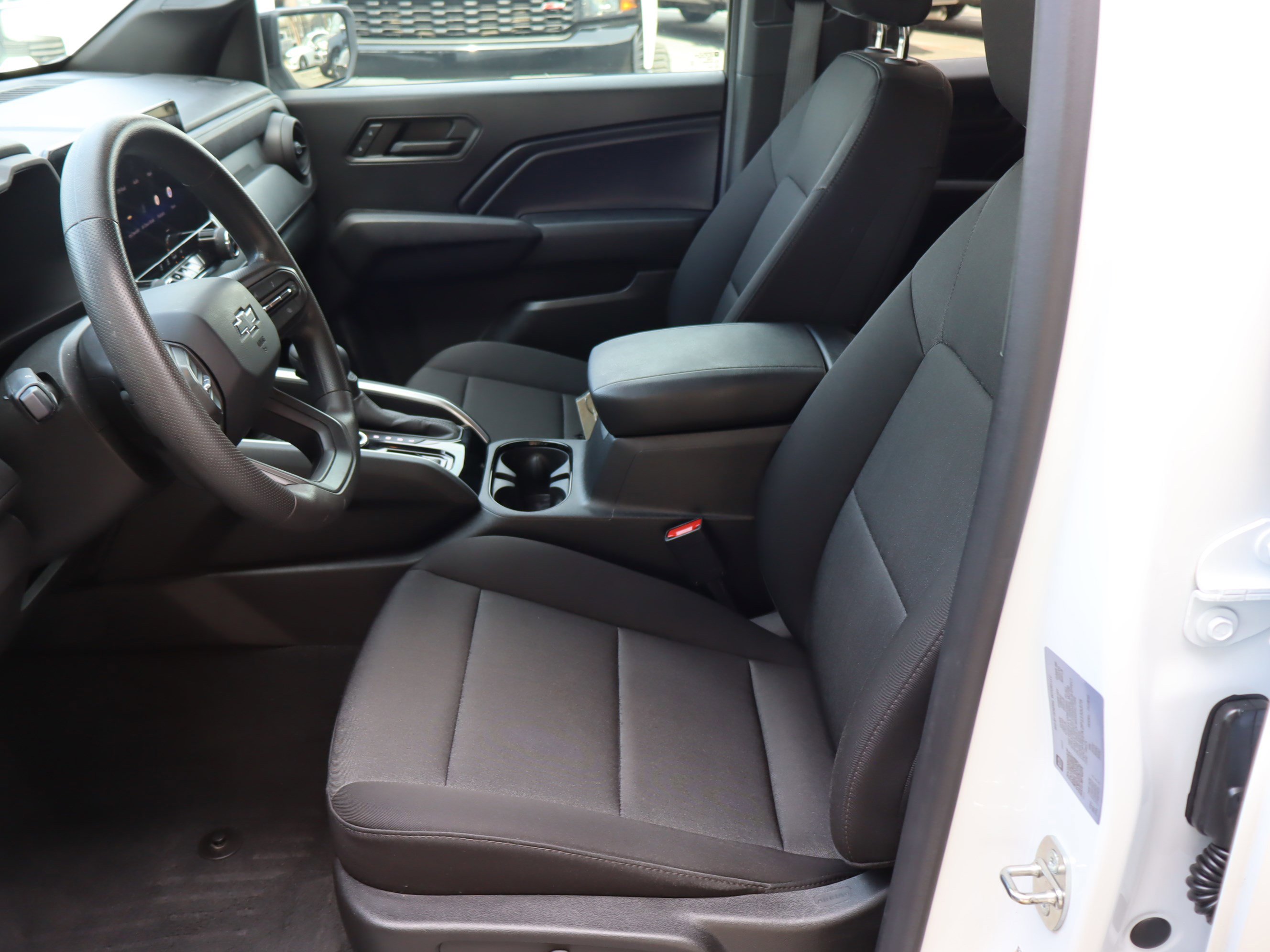 Certified 2023 Chevrolet Colorado Trail Boss w/ Technology Package image 19