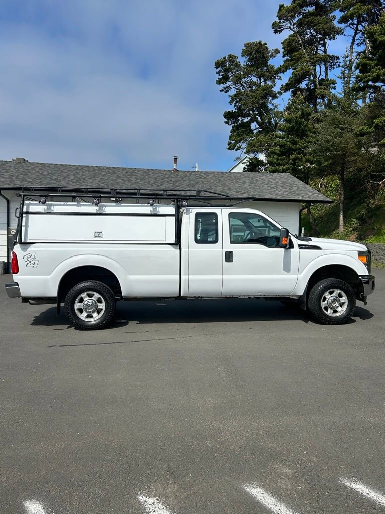 Used 2016 Ford F250 XL w/ XL Appearance Package AWD/4WD image 4