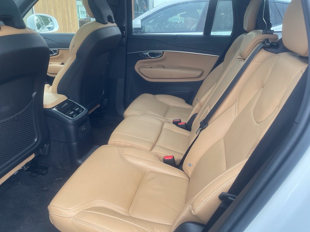 Used 2025 Volvo XC90 T8 Ultra AWD/4WD image 4