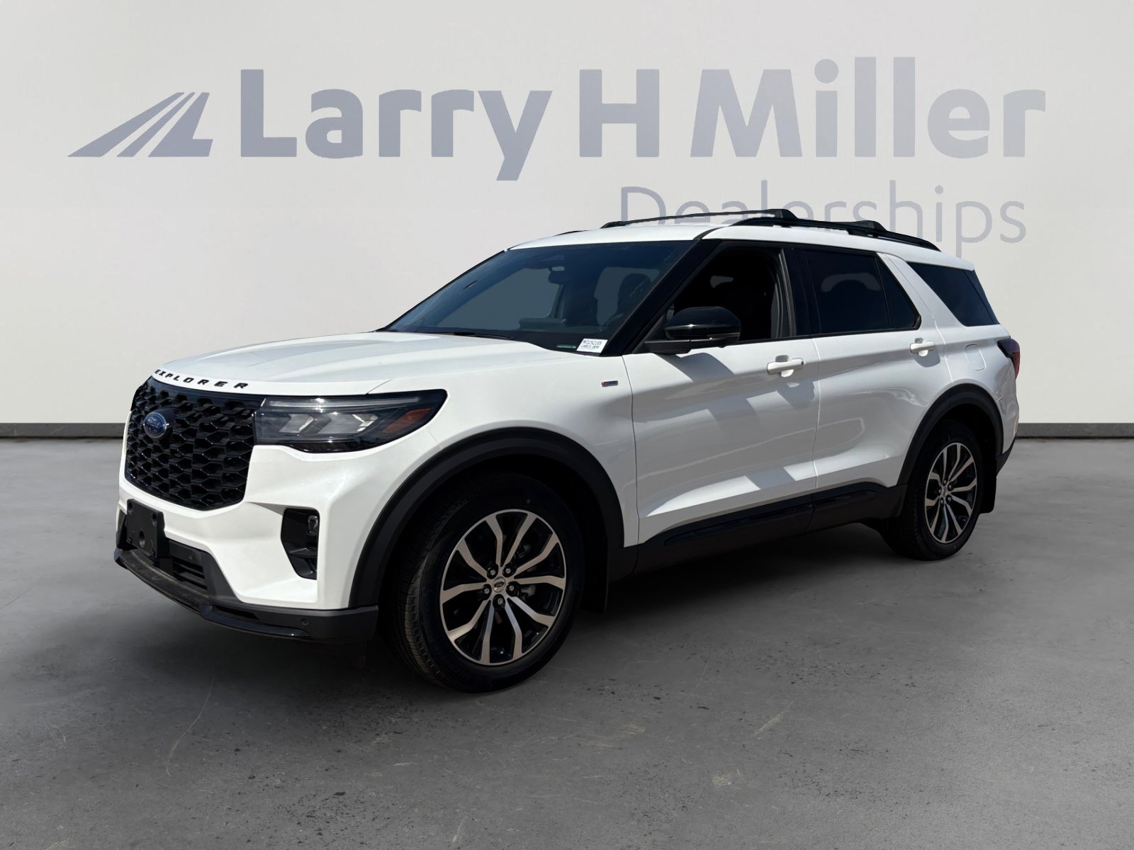 New 2025 Ford Explorer ST-Line image 1