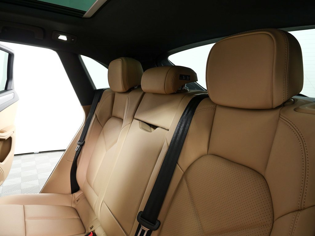 New 2026 Porsche Macan S image 23