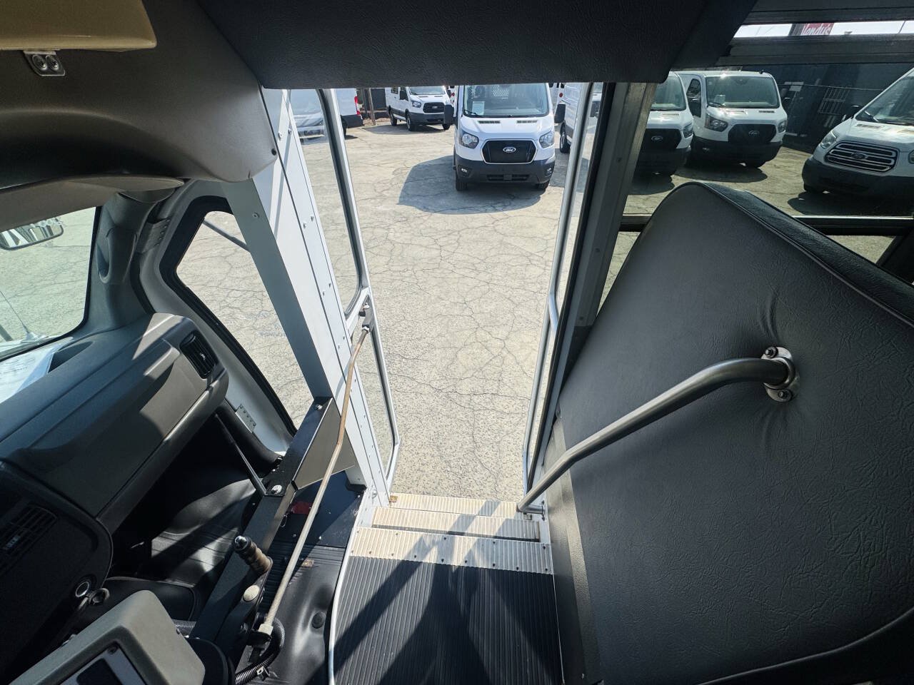 Used 2007 Chevrolet Express 3500 w/ School Bus Package RWD image 13