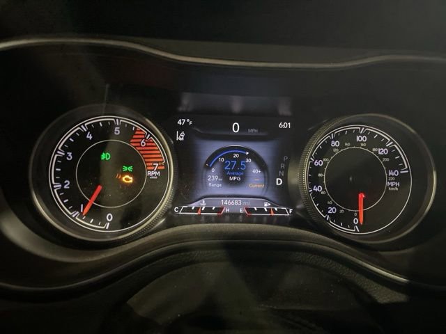 Used 2019 Jeep Cherokee Limited w/ Luxury Group image 10