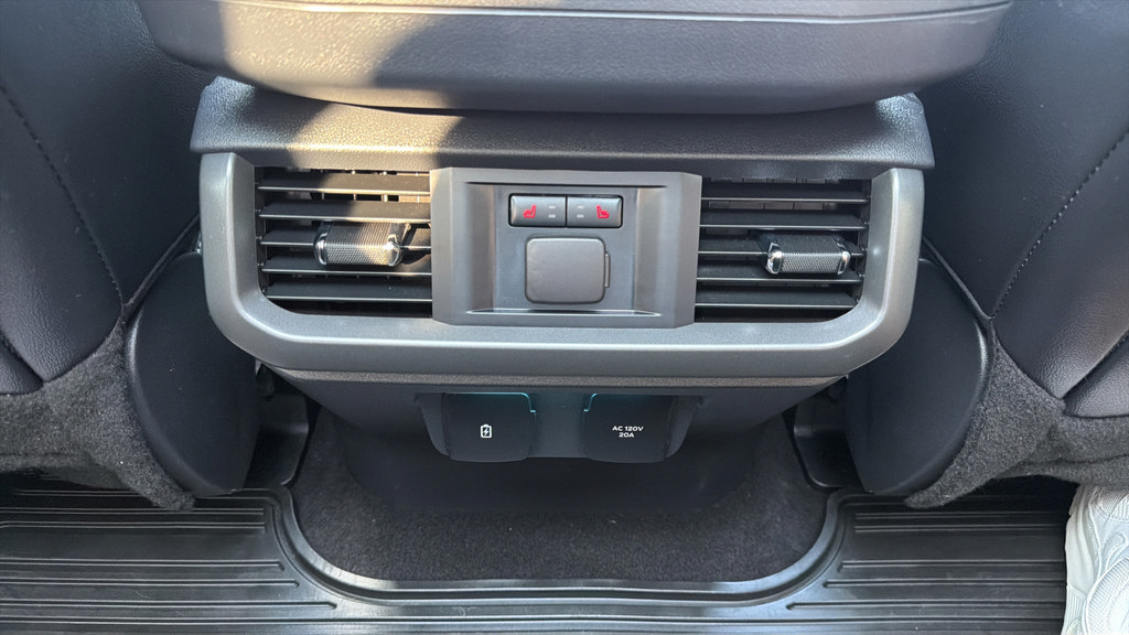 Used 2024 Ford F150 Lariat w/ Equipment Group 502A High AWD/4WD image 25