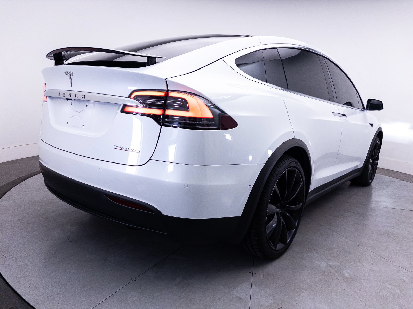 Used 2020 Tesla Model X Performance AWD/4WD image 17