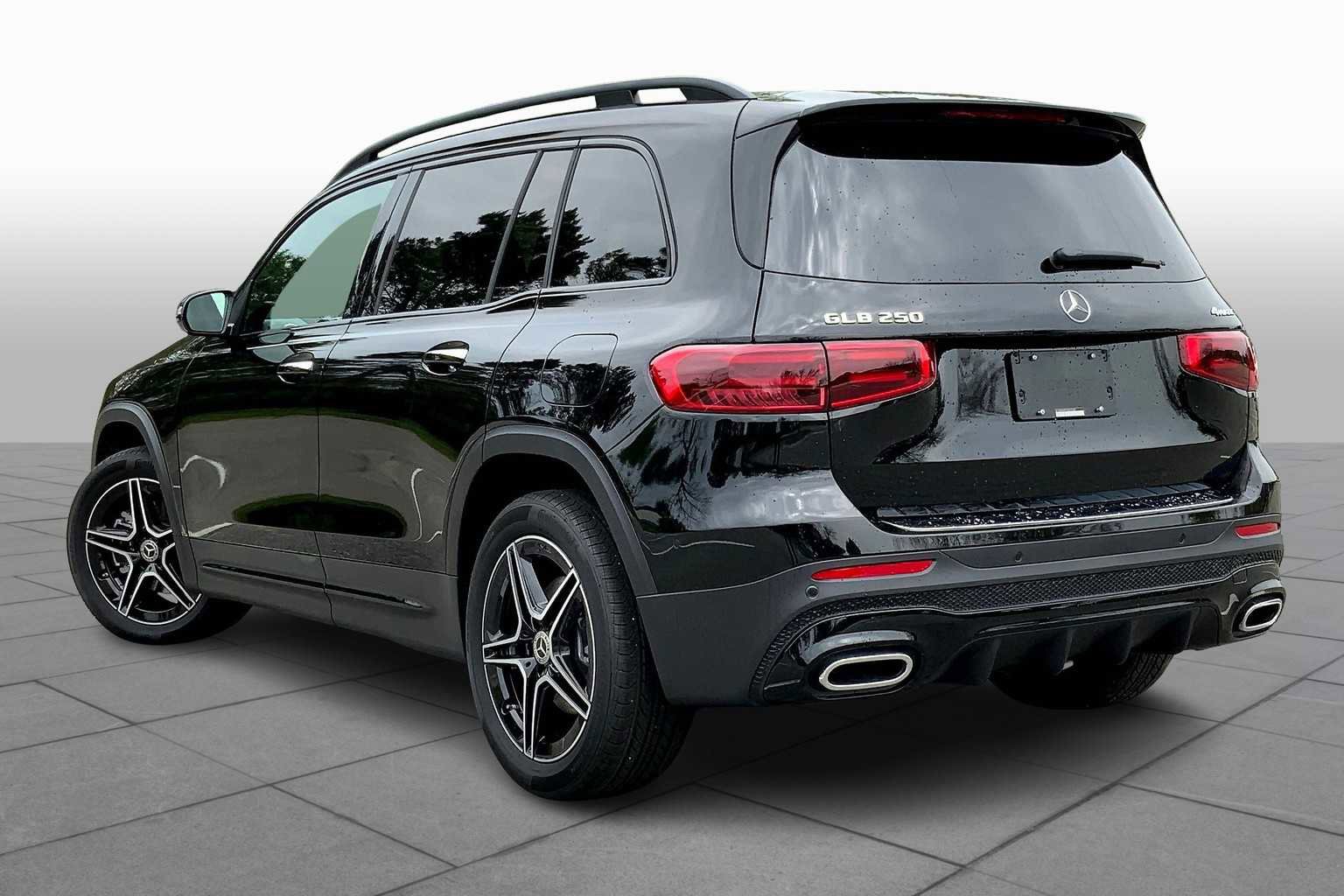 Certified 2025 Mercedes-Benz GLB 250 4MATIC image 16