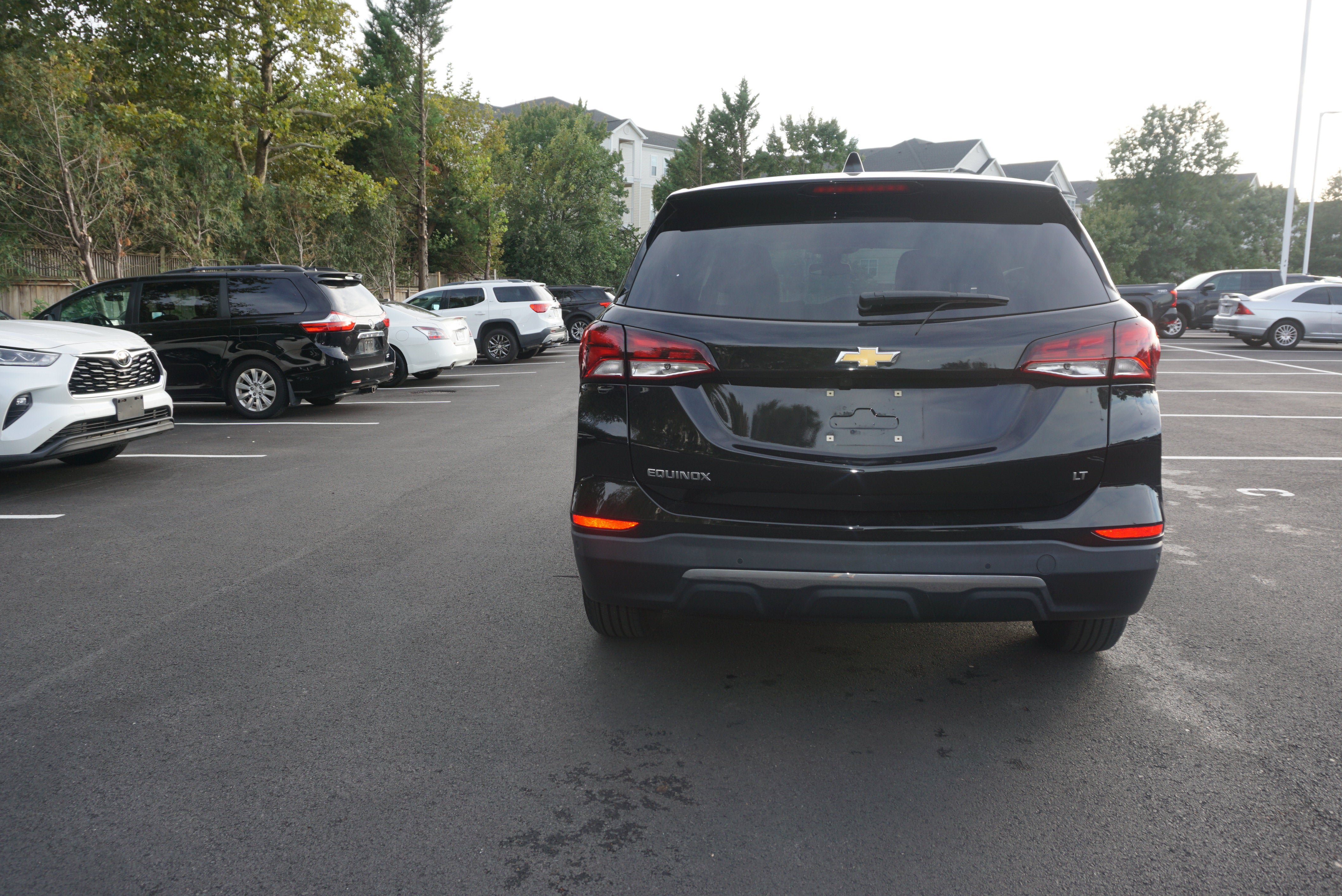 Used 2023 Chevrolet Equinox LT w/ Driver Convenience Package FWD image 5