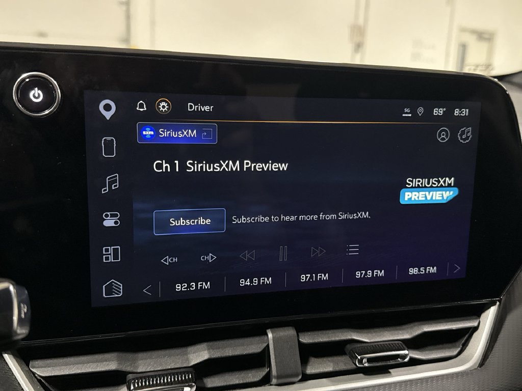 Used 2025 Chevrolet Equinox LT w/ Convenience Package II FWD image 14