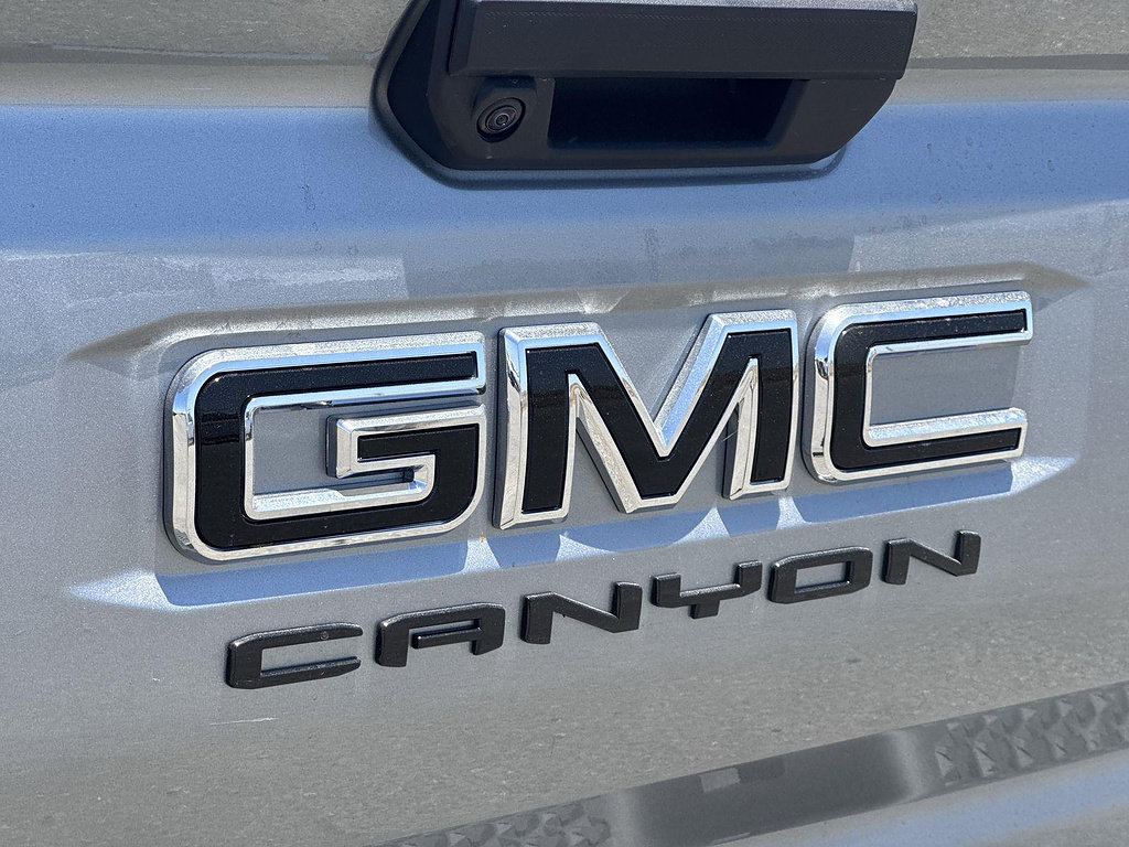 New 2026 GMC Canyon Elevation w/ LPO, Black Badging Package RWD image 26