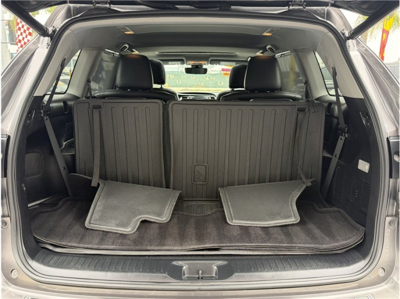 Used 2017 Toyota Highlander SE FWD image 27
