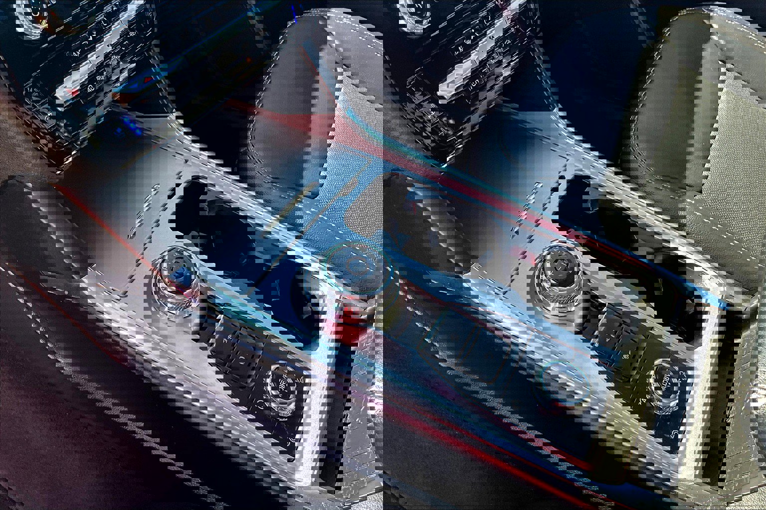 Used 2022 Ford Explorer Limited image 15