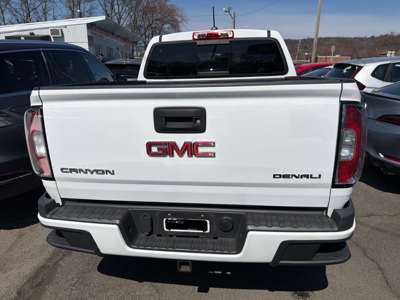 Used 2018 GMC Canyon Denali image 7
