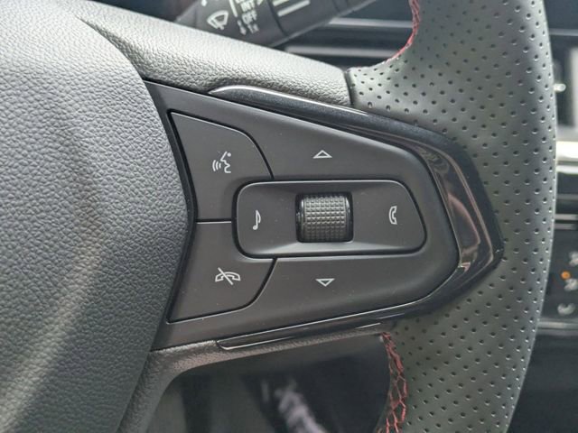New 2026 Chevrolet Trax RS w/ Sunroof Package FWD image 15