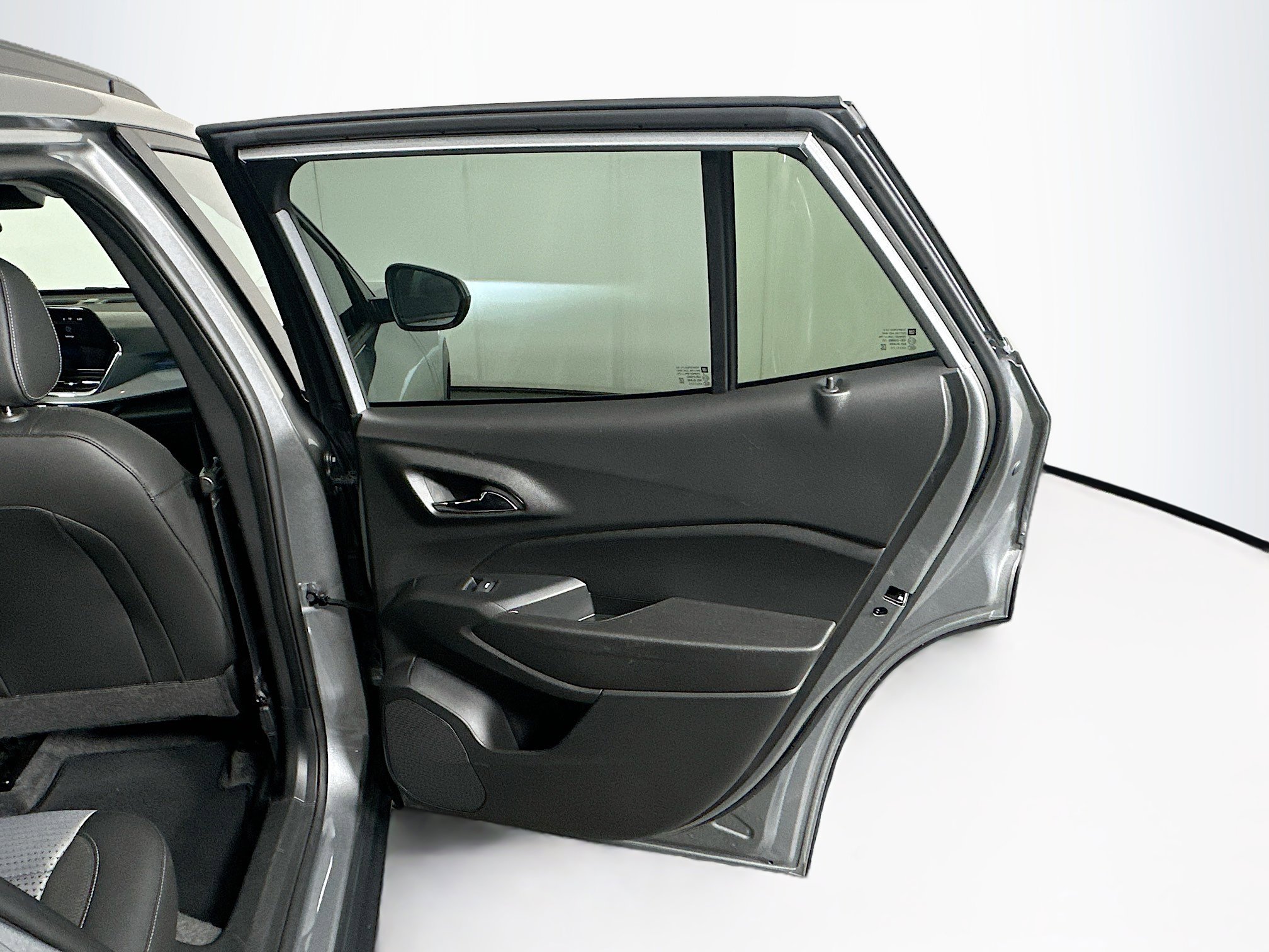 Used 2025 Chevrolet Trax LT w/ LT Convenience Package image 27