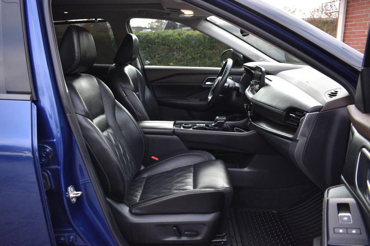 Used 2021 Nissan Rogue Platinum image 8