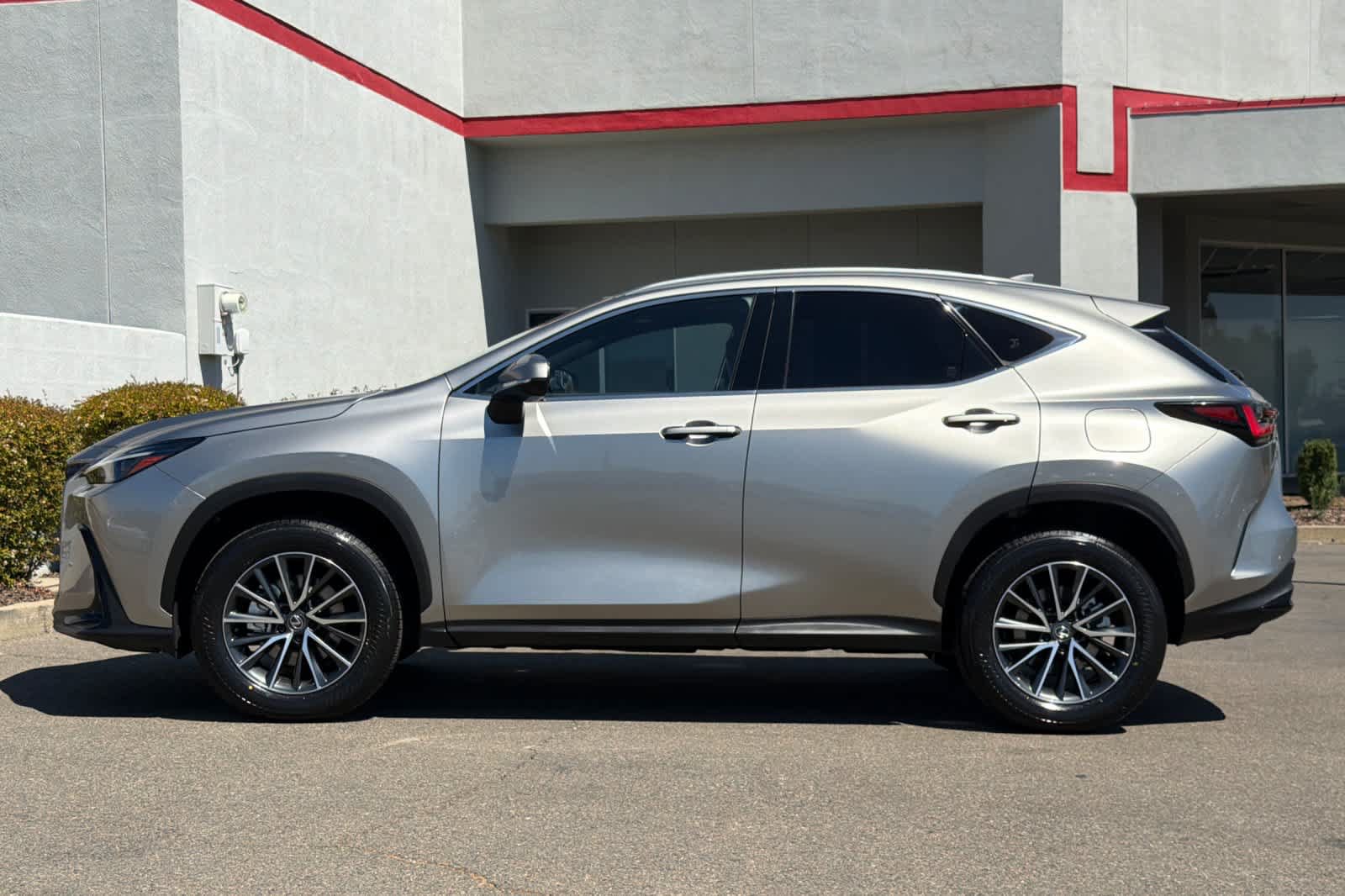Certified 2024 Lexus NX 350h AWD image 9