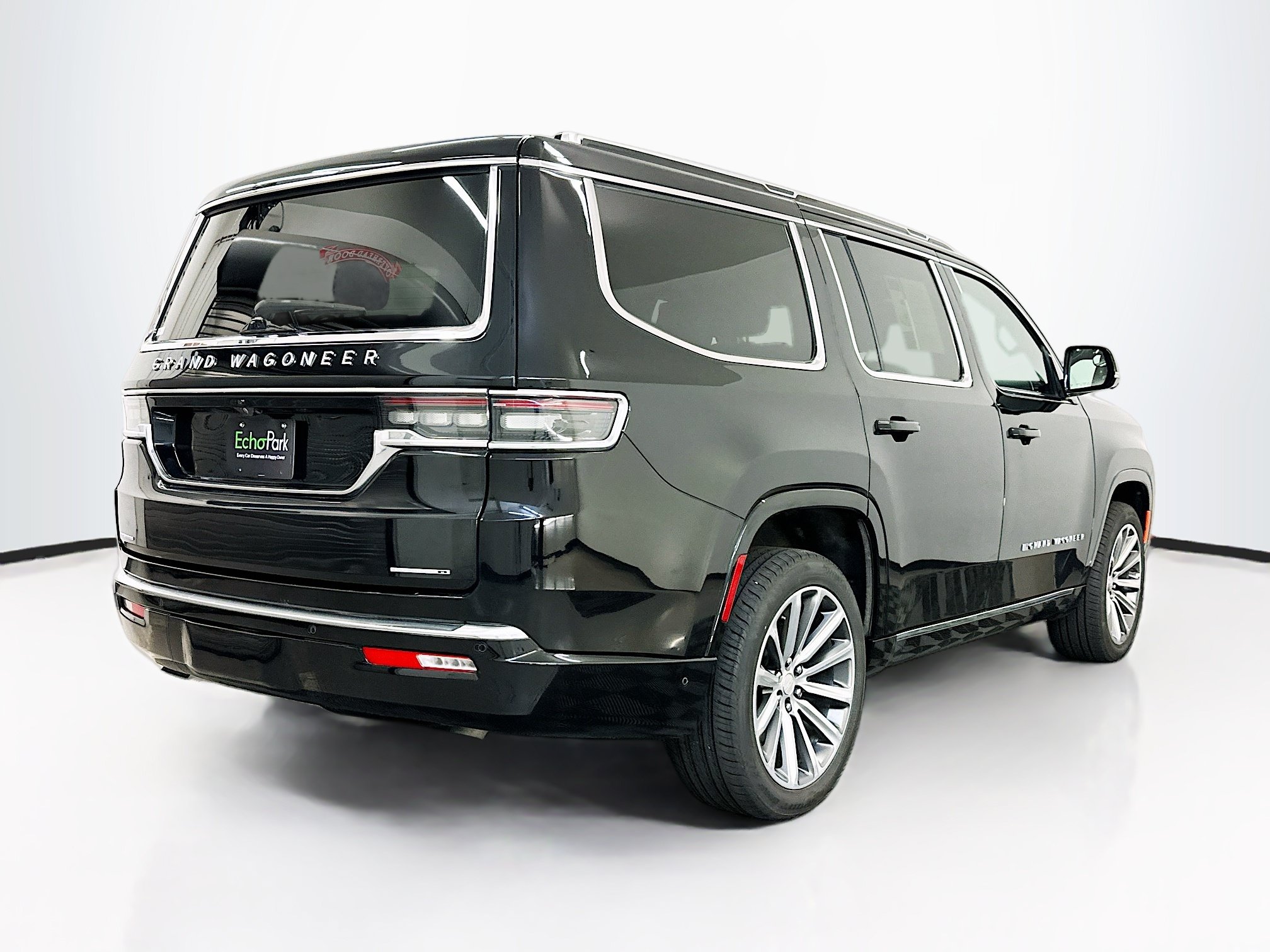Used 2023 Jeep Grand Wagoneer Series II AWD/4WD image 9