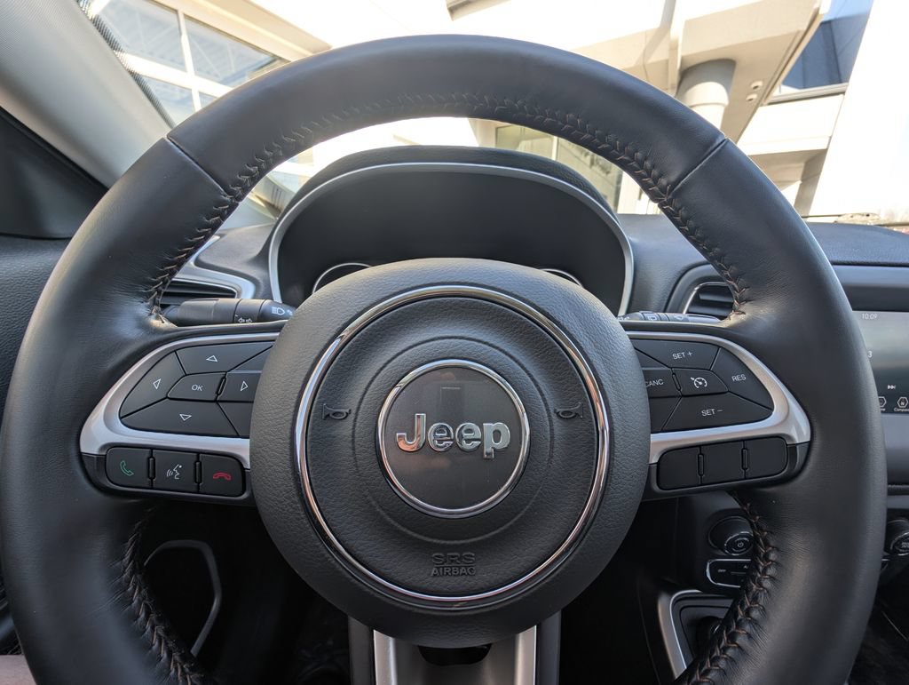Used 2019 Jeep Compass Latitude AWD/4WD image 21