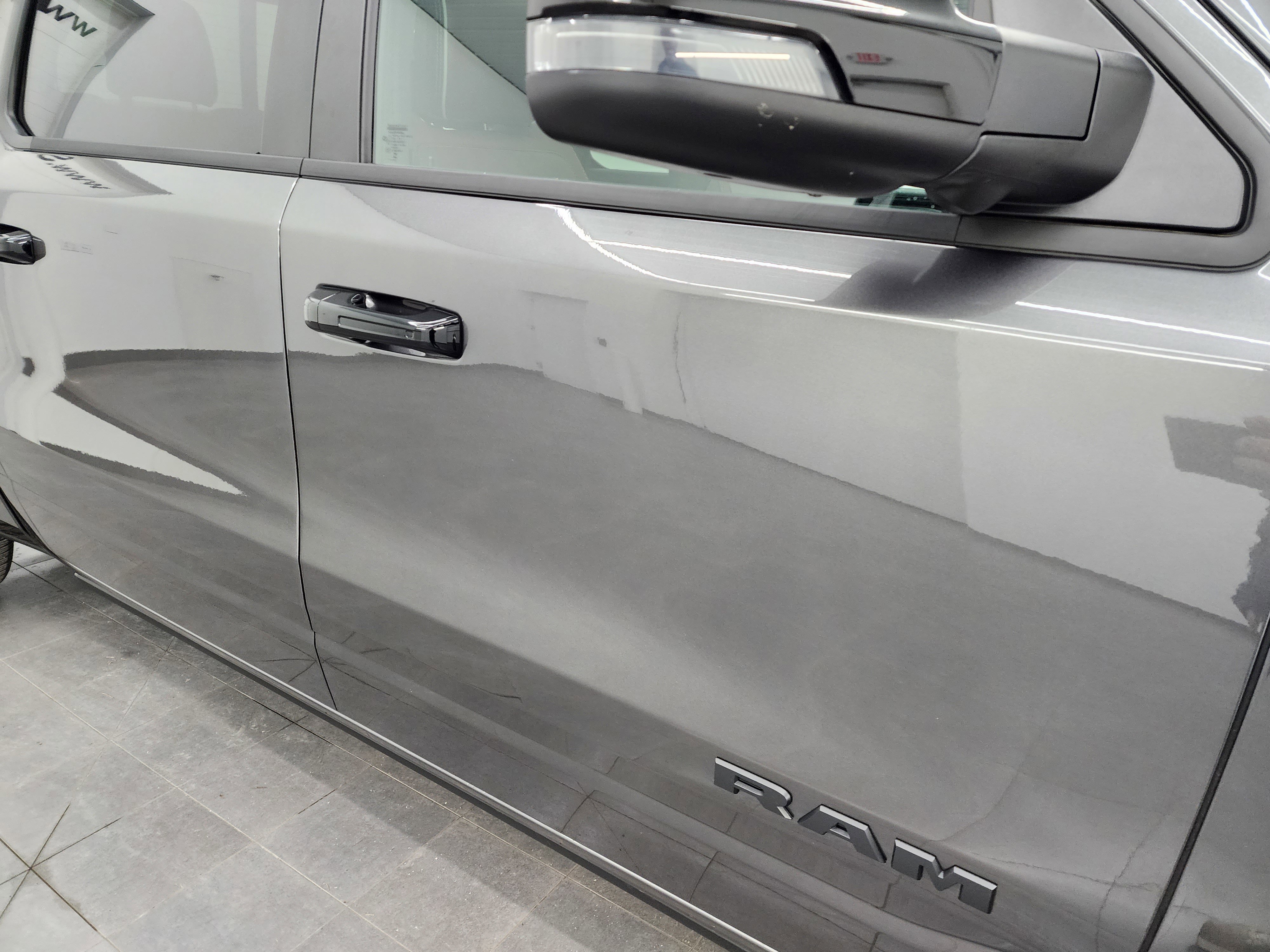 Used 2025 RAM 1500 Limited AWD/4WD image 26