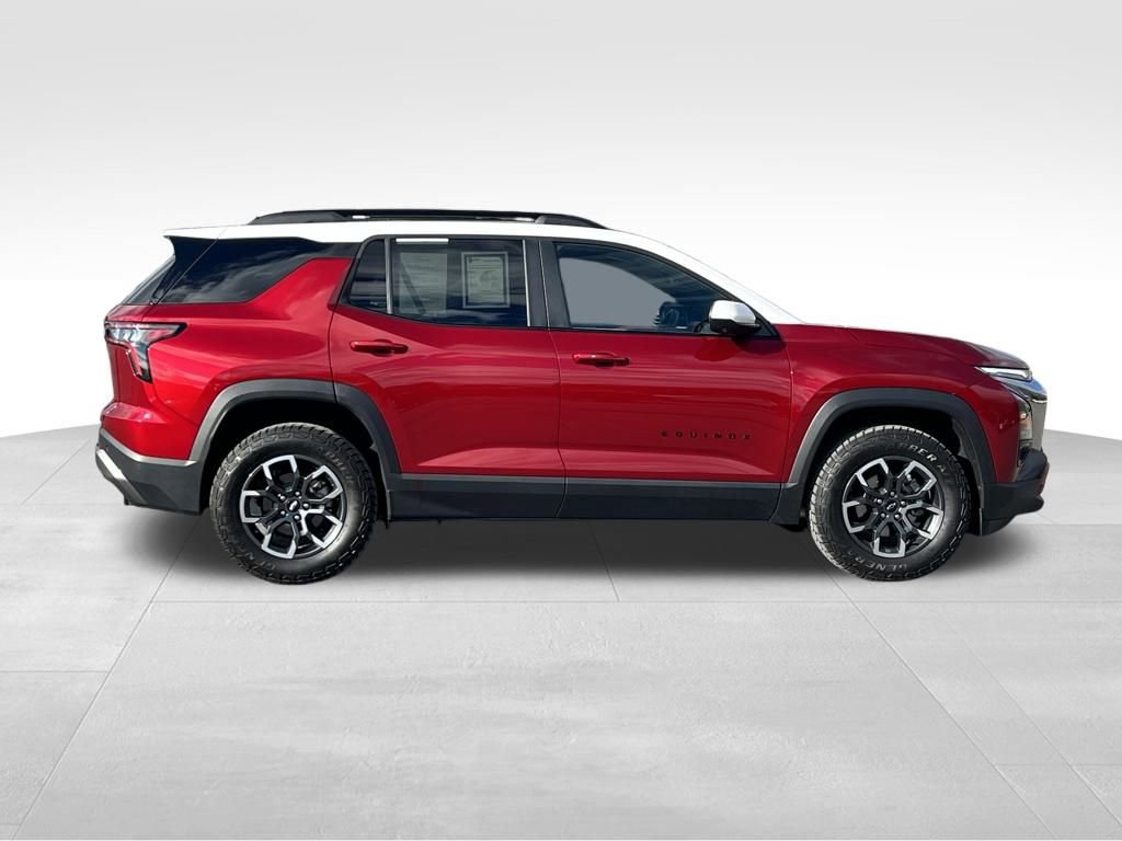 Used 2025 Chevrolet Equinox ACTIV w/ Safety and Technology Package image 3