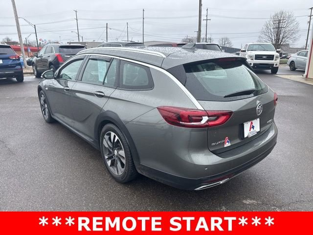 Used 2018 Buick Regal Essence w/ Driver Confidence Package #1 image 5