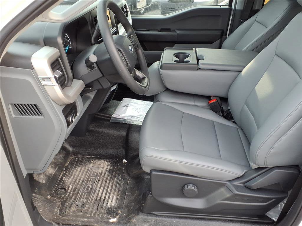 New 2025 Ford F450 XL w/ XL Chrome Package image 11