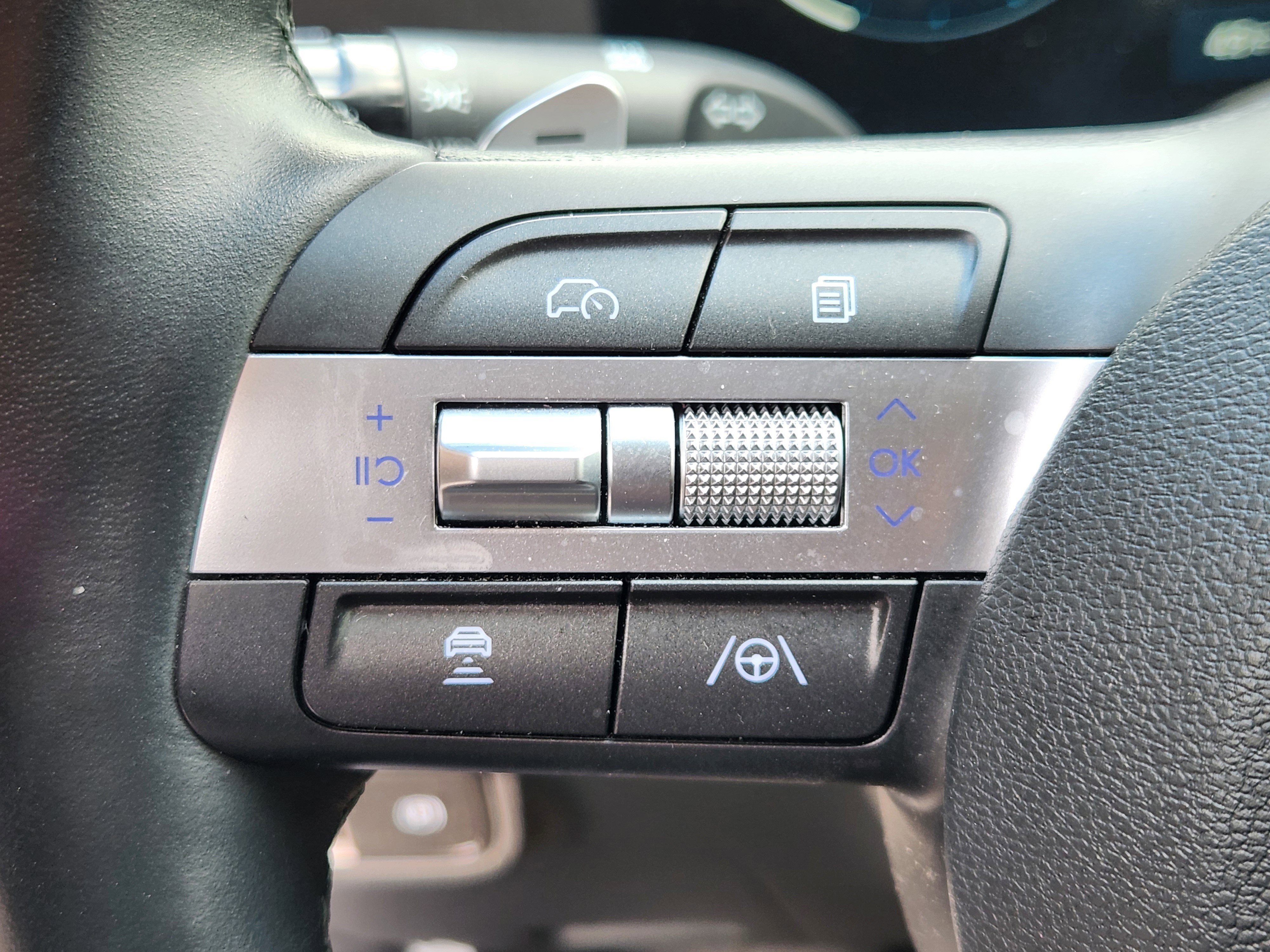 Certified 2024 Hyundai Kona Limited AWD/4WD image 24