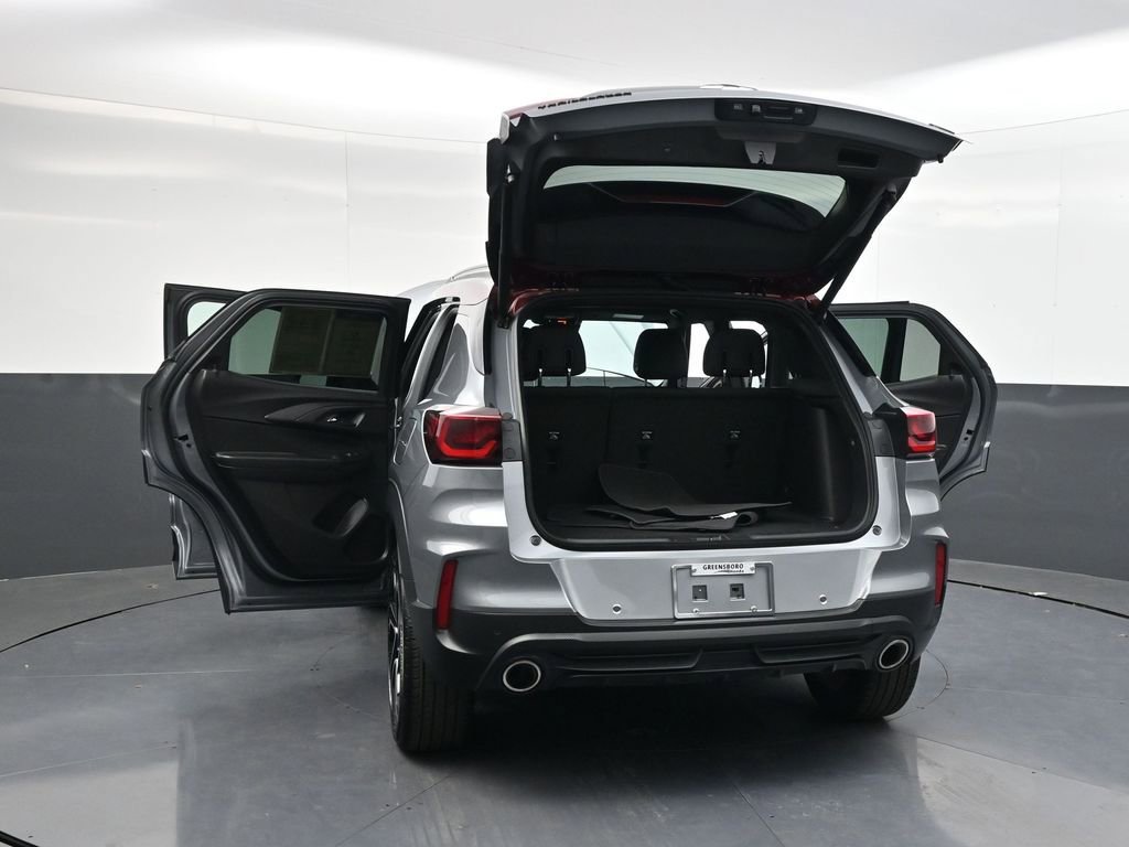 Used 2025 Chevrolet TrailBlazer RS w/ Convenience Package image 49