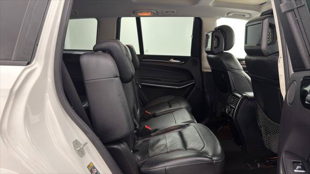 Used 2017 Mercedes-Benz GLS 550 4MATIC w/ Driver Assistance Package image 21