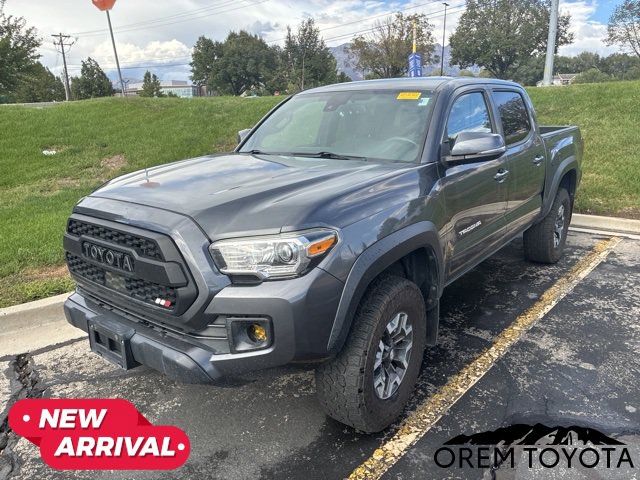 Used 2019 Toyota Tacoma TRD Off-Road w/ Technology Package AWD/4WD image 17
