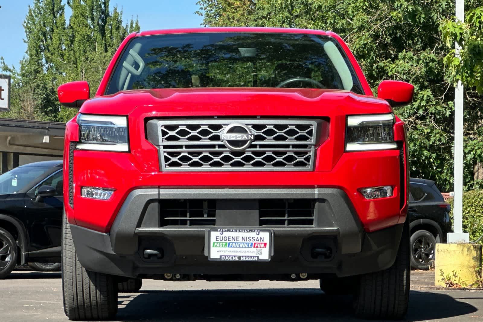 Used 2024 Nissan Frontier SL w/ Technology Package AWD/4WD image 10