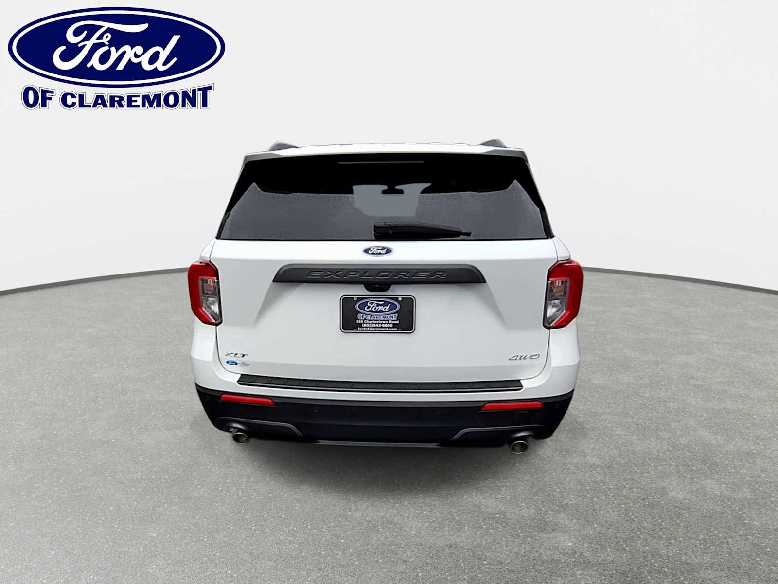 Used 2024 Ford Explorer XLT w/ Equipment Group 202A AWD/4WD image 7