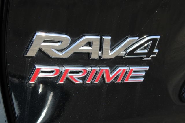 Used 2021 Toyota RAV4 SE w/ Weather & Moonroof Package AWD/4WD image 6