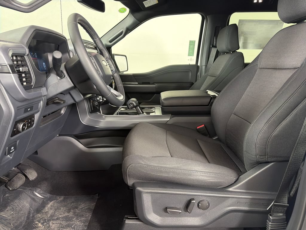 New 2026 Ford F150 XLT w/ Equipment Group 302A MID AWD/4WD image 19