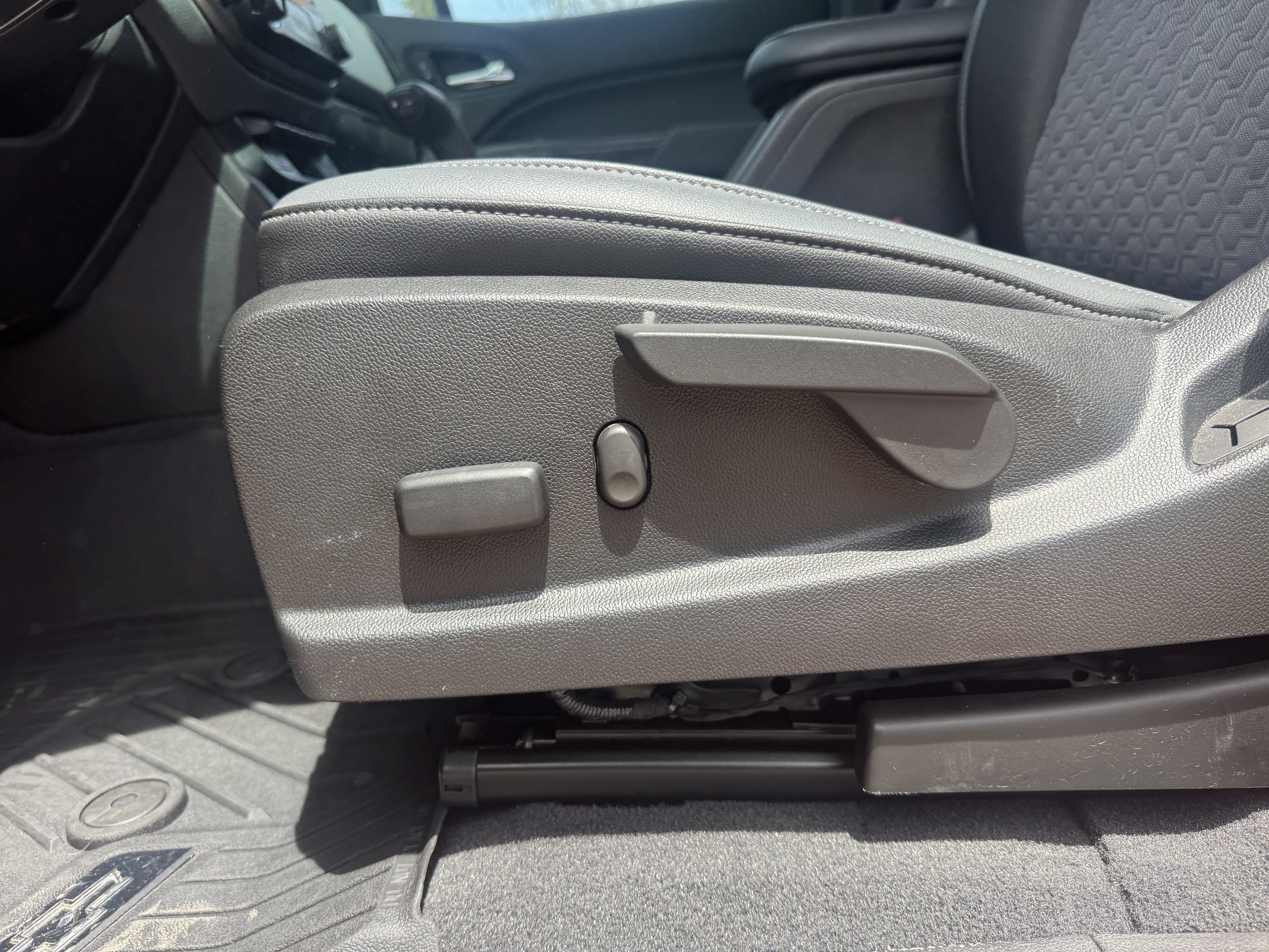 Used 2019 Chevrolet Colorado Z71 AWD/4WD image 19